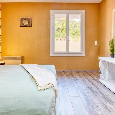 Casa vacanze Charmante Maison A La Campagne Saint-Martial-de-Valette